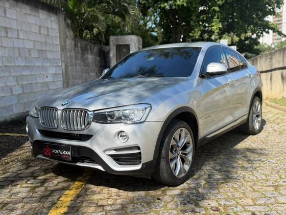 BMW X4 2.0 28I X LINE 4X4 16V TURBO GASOLINA 4P AUTOMÁTICO BMW X4 2.0 28I X LINE 4X4 16V TURBO GASOLINA 4P AUTOMÁTICO